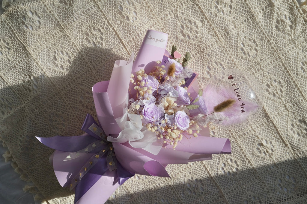 Lavender Preserved Roses with Balloon