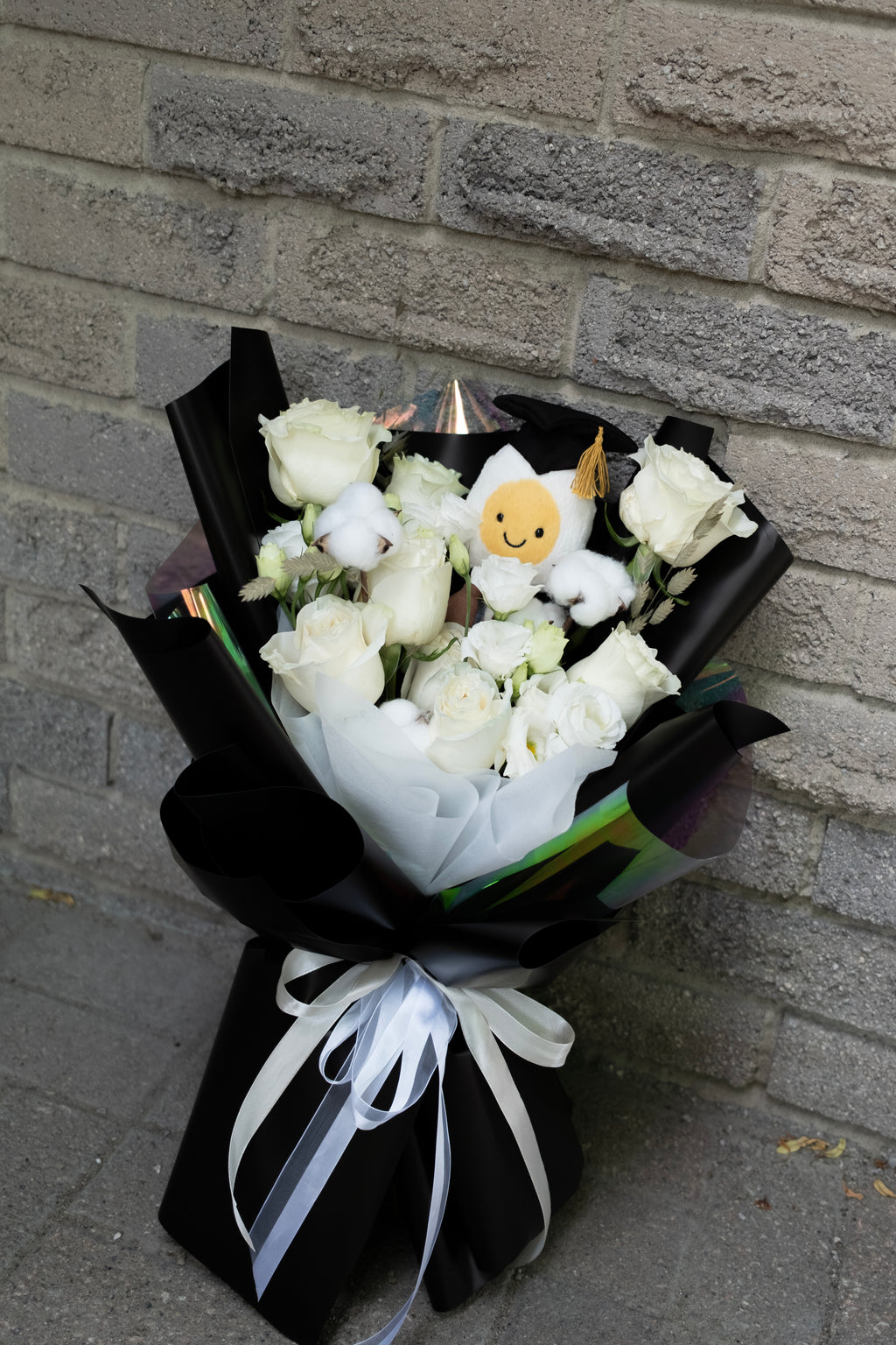 Black & White Graduate Bouquet