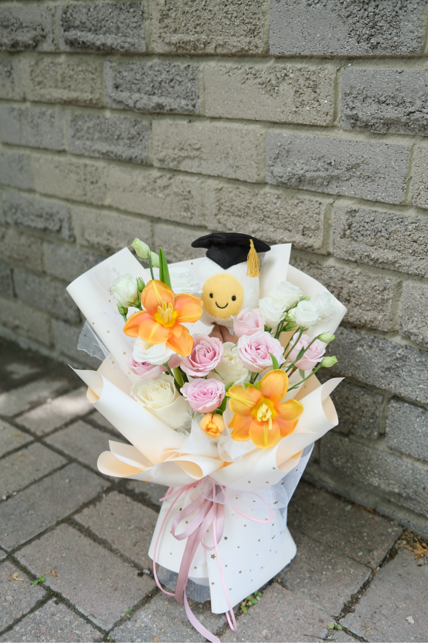 Warmly Pastel with Graduation Egg