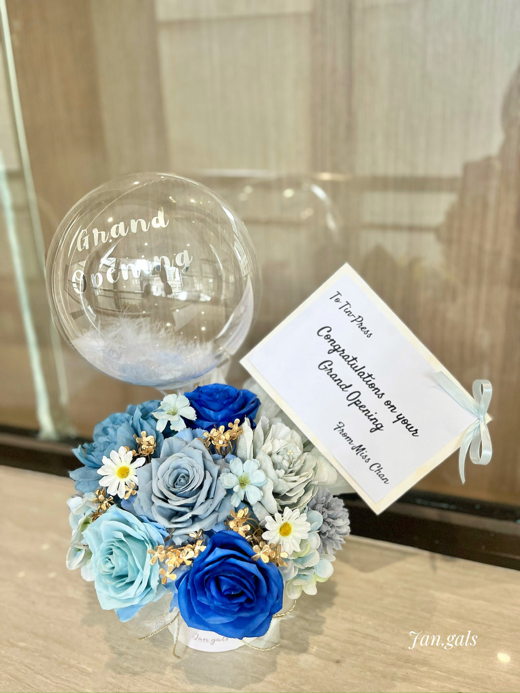 Round-shaped Table Florals