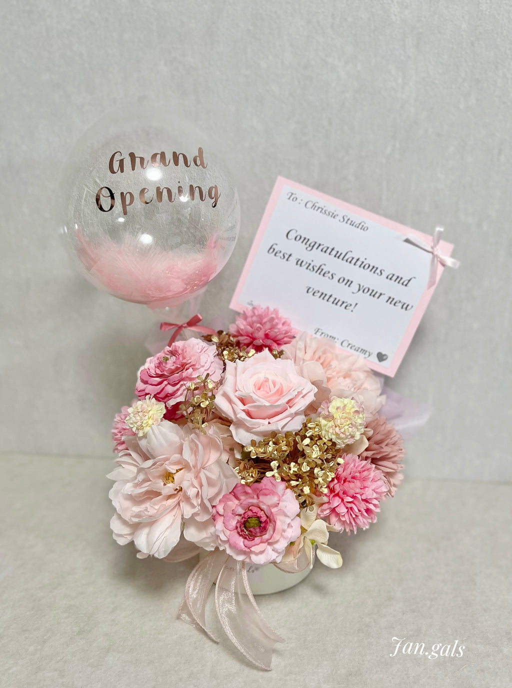 Round-shaped Table Florals